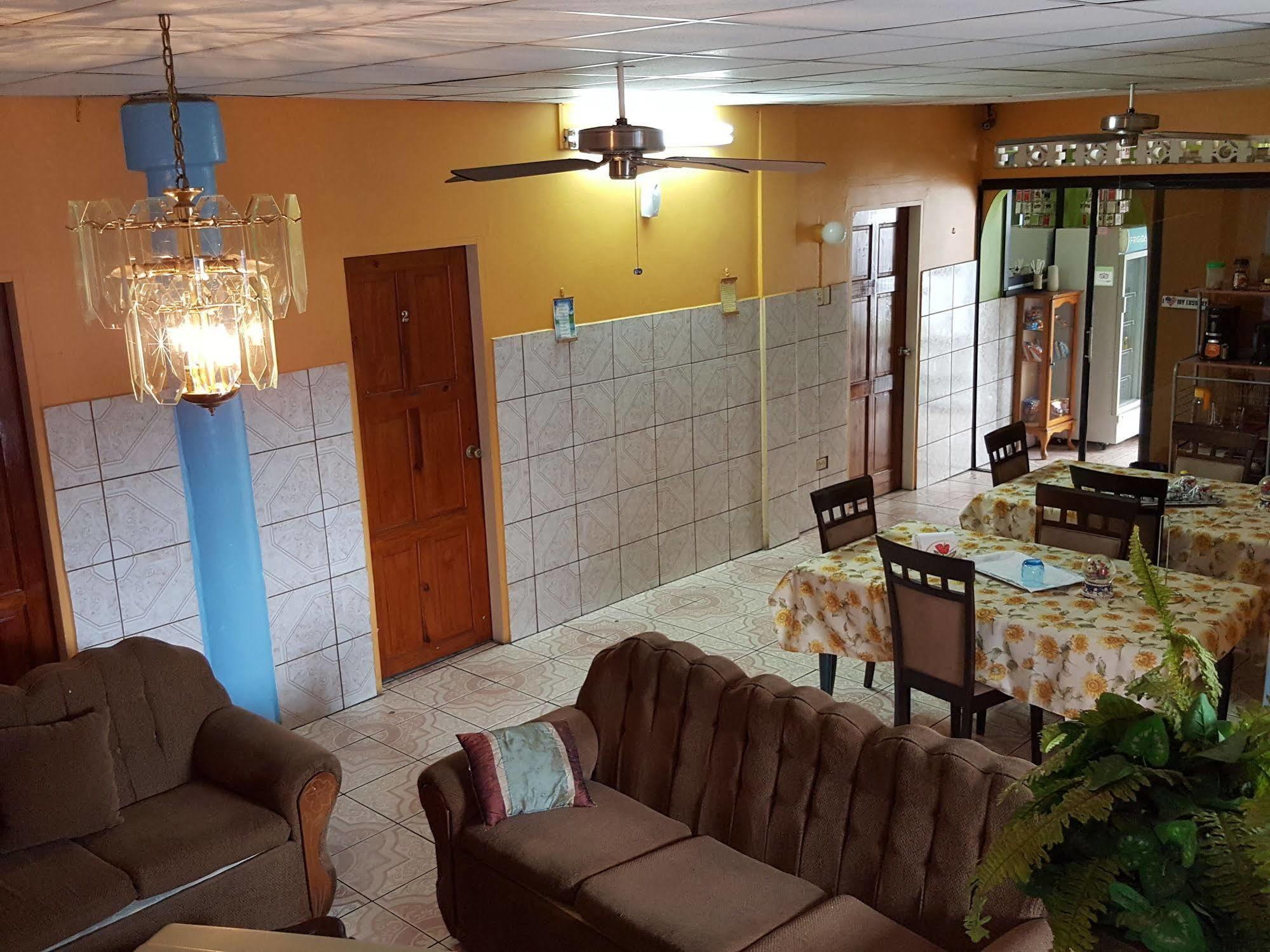 Caribbean Tourist Villa Port of Spain Exterior foto